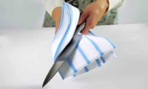 Dry knife with cloth